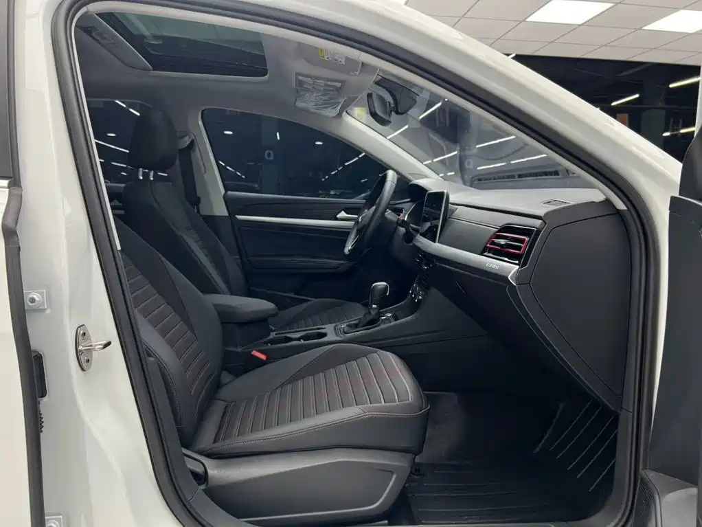 Volkswagen Lavida — миниатюра 9