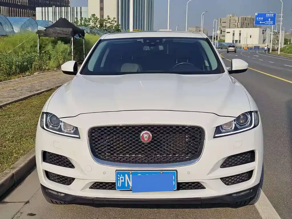 Jaguar F-PACE 2018