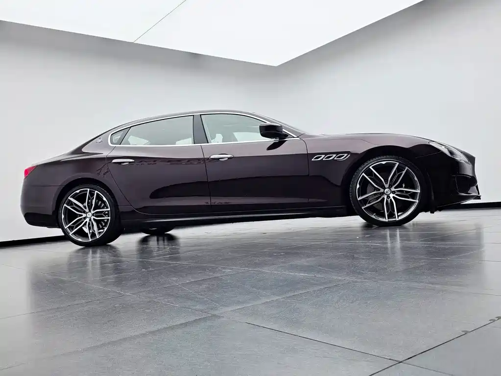 Maserati Quattroporte — миниатюра 6