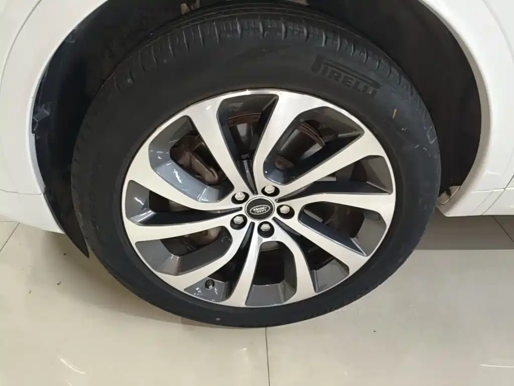 Land Rover Discovery Sport — миниатюра 23