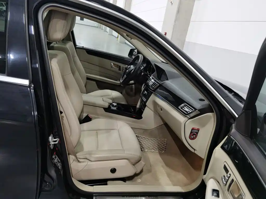 Mercedes-Benz E-Class — миниатюра 23