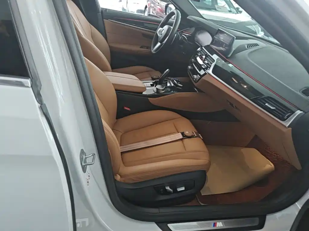 BMW 5 Series — миниатюра 25