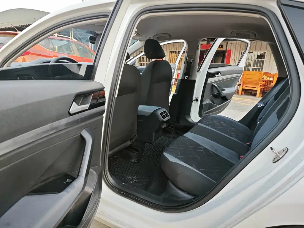 Volkswagen Lavida — миниатюра 7