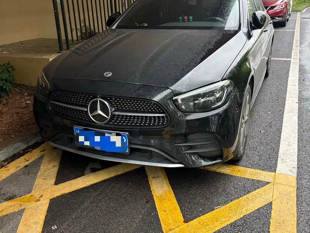 Mercedes-Benz E-Class 2022