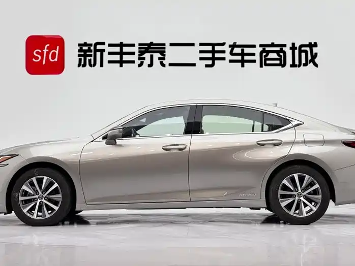 Lexus ES — миниатюра 4