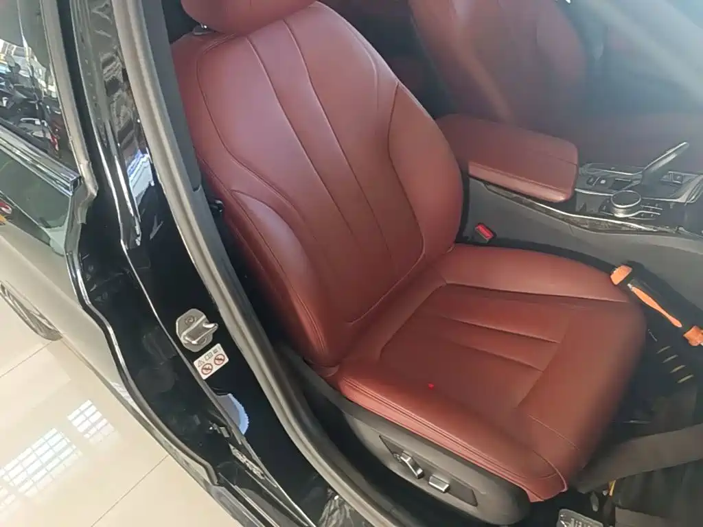 BMW 5 Series — миниатюра 25