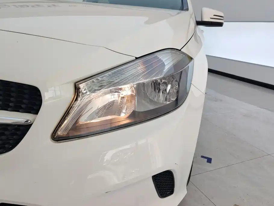 Mercedes-Benz A-Class (Import) — миниатюра 5