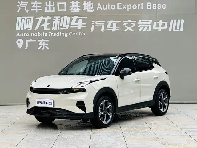 2025 Lynk & Co 06
