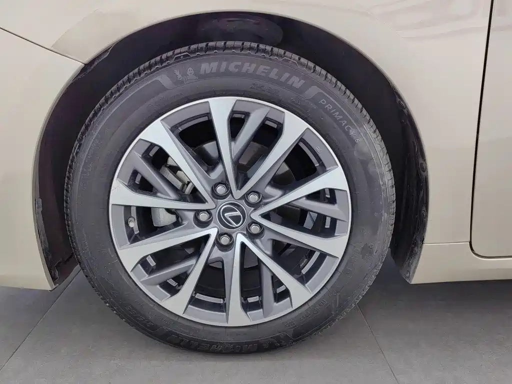 Lexus ES — миниатюра 17