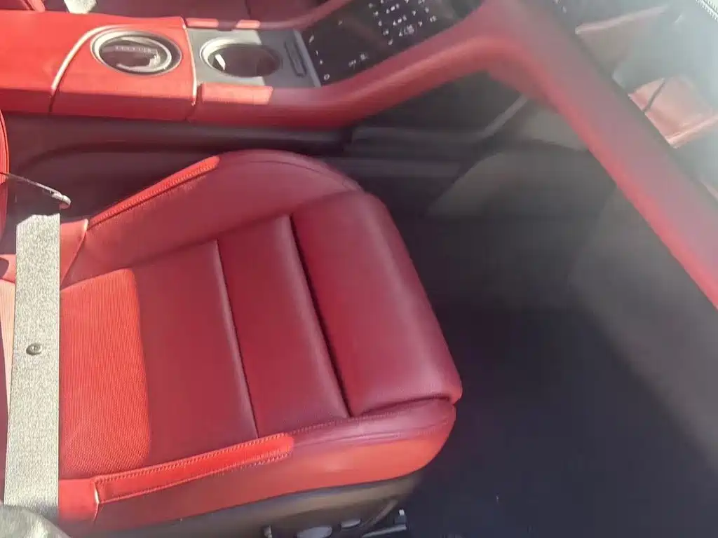 Porsche Taycan — миниатюра 6