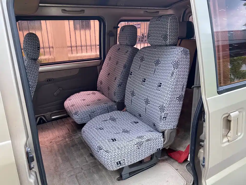 Wuling Rongguang — миниатюра 12