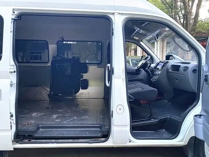 MAXUS V80 — миниатюра 12