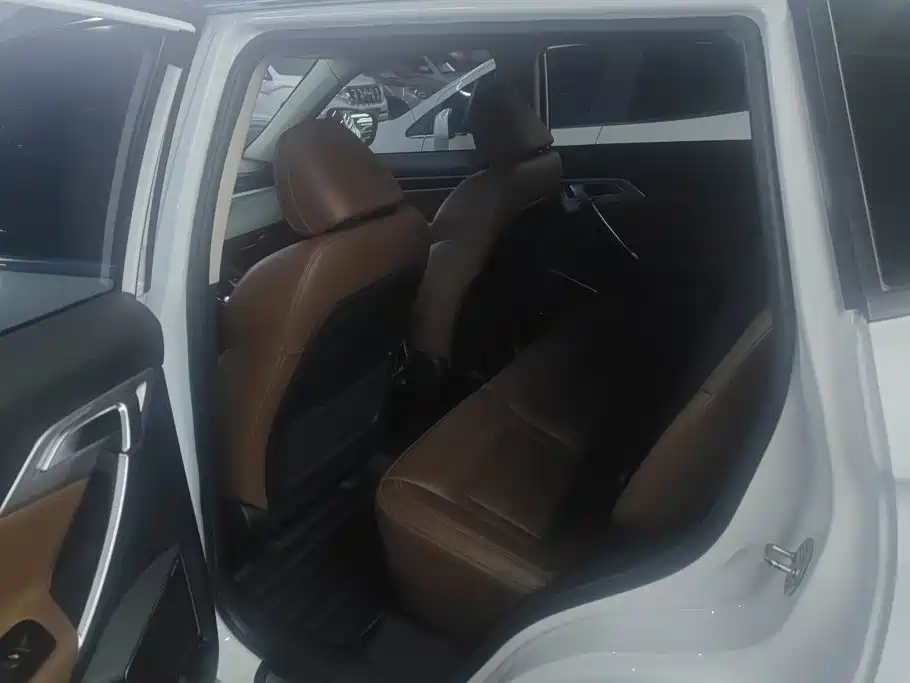 Geely Boyue — миниатюра 11