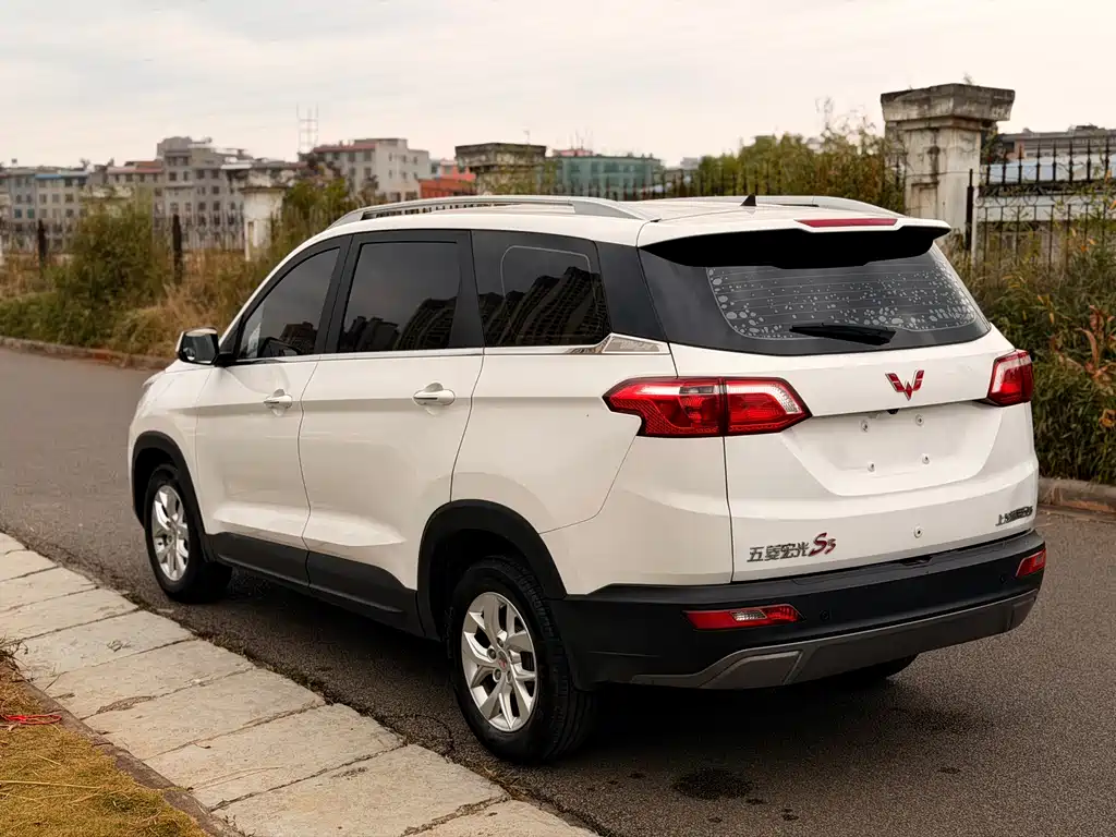 WULING WULING HONGGUANG S3
