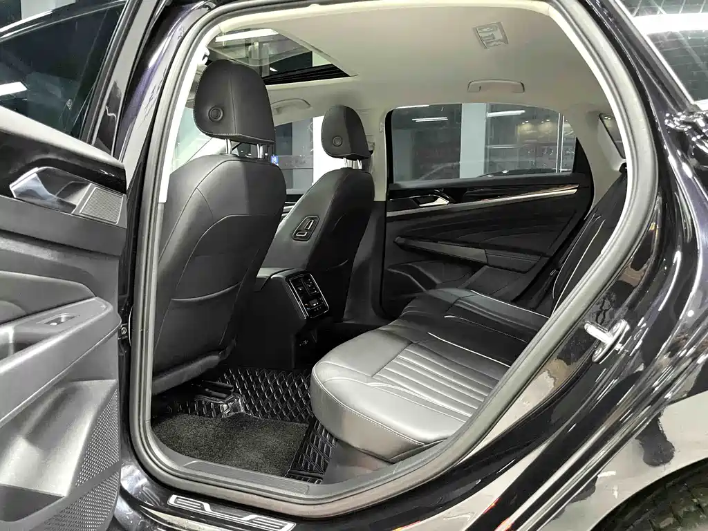 Volkswagen Passat 2023 280TSI Elite