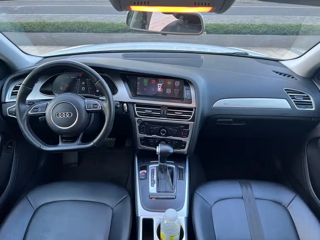 Audi A4L 2012 2.0 TFSI AT Comfort