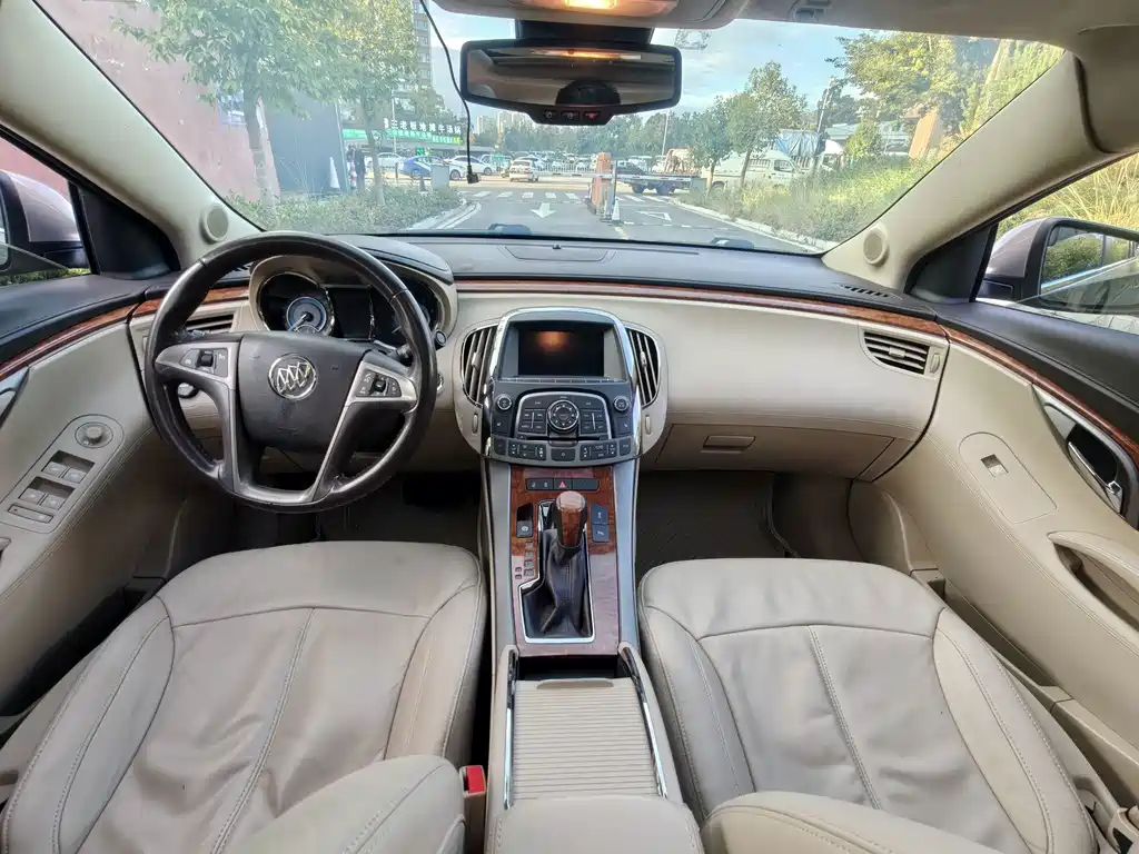 Buick LaCrosse — миниатюра 12