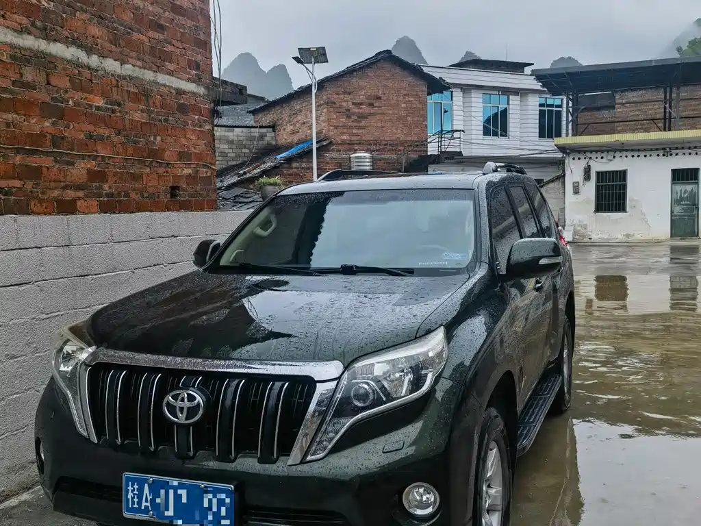 Toyota Prado 2015