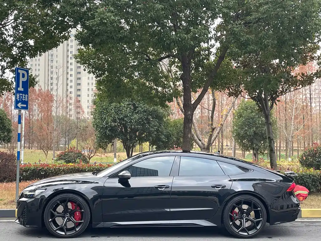AUDI RS 7