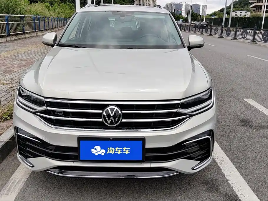 Volkswagen Tiguan L — миниатюра 2
