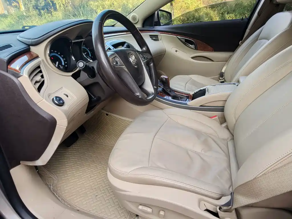 Buick LaCrosse — миниатюра 9