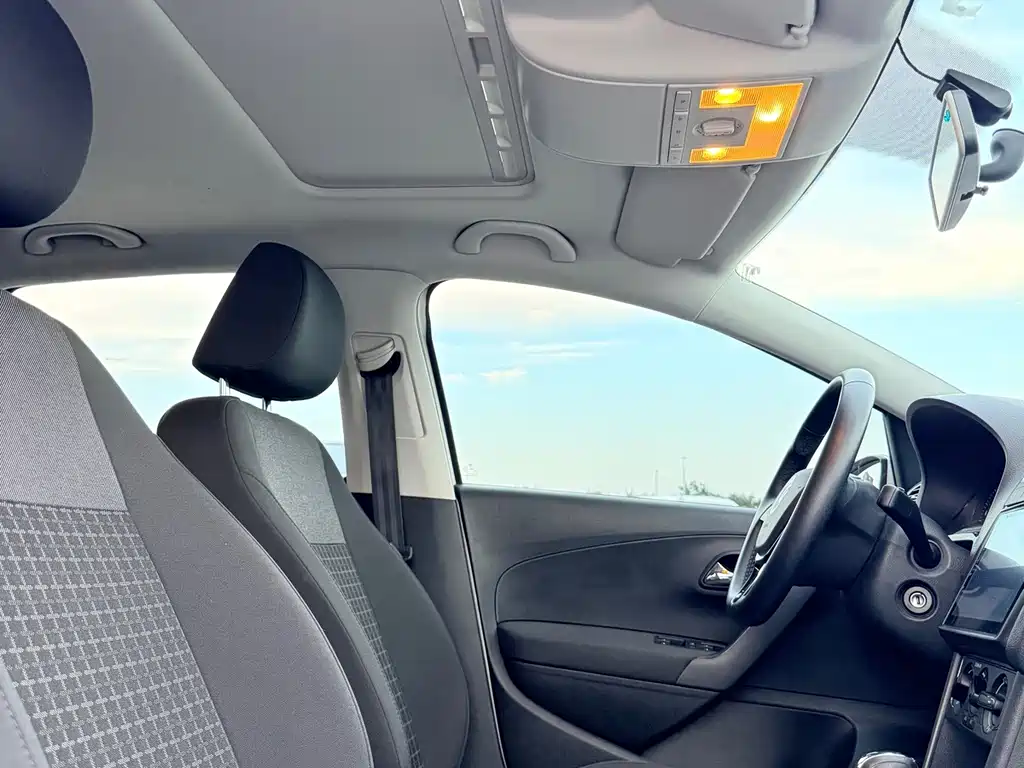 Volkswagen Polo — миниатюра 14