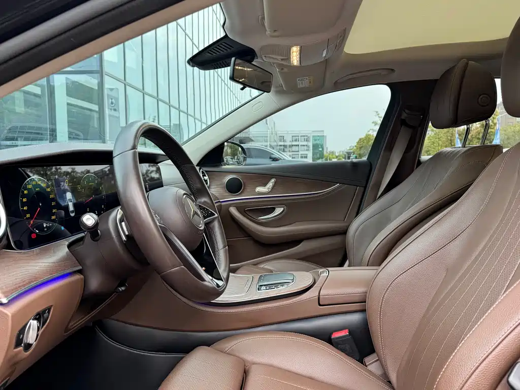 Mercedes-Benz E-Class E 2022 E 260 L