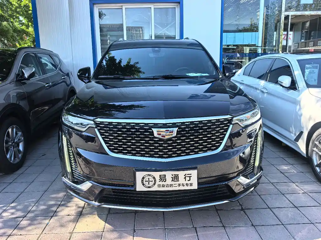Cadillac XT6 2022 2.0T мест Luxury Standard