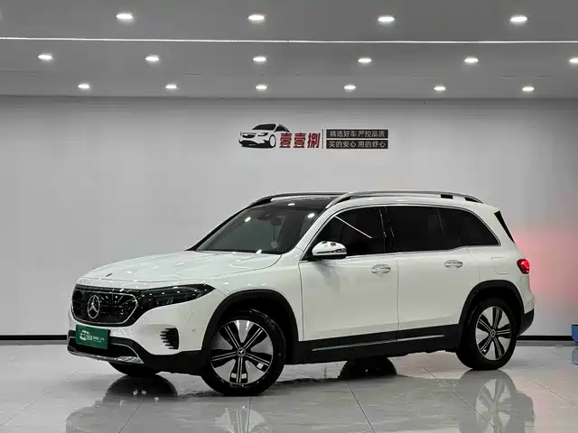 MERCEDES-BENZ EQB 2023