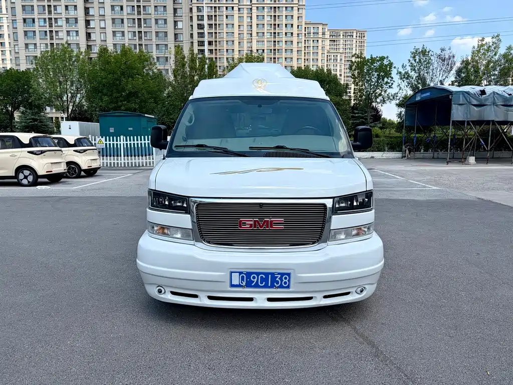 GMC Savana — миниатюра 2