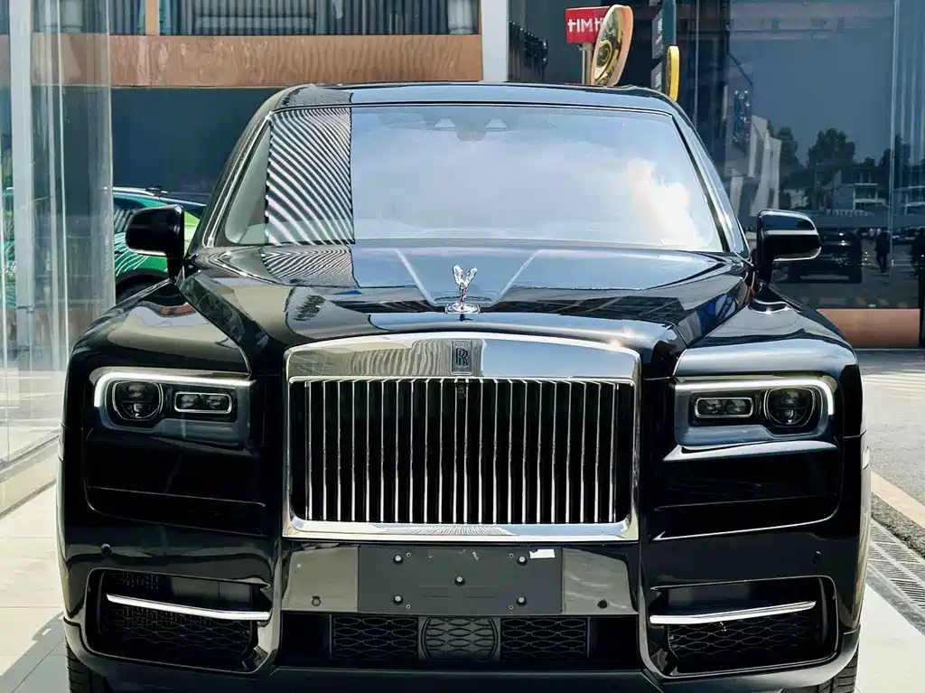 Rolls-Royce Cullinan 2018 мест