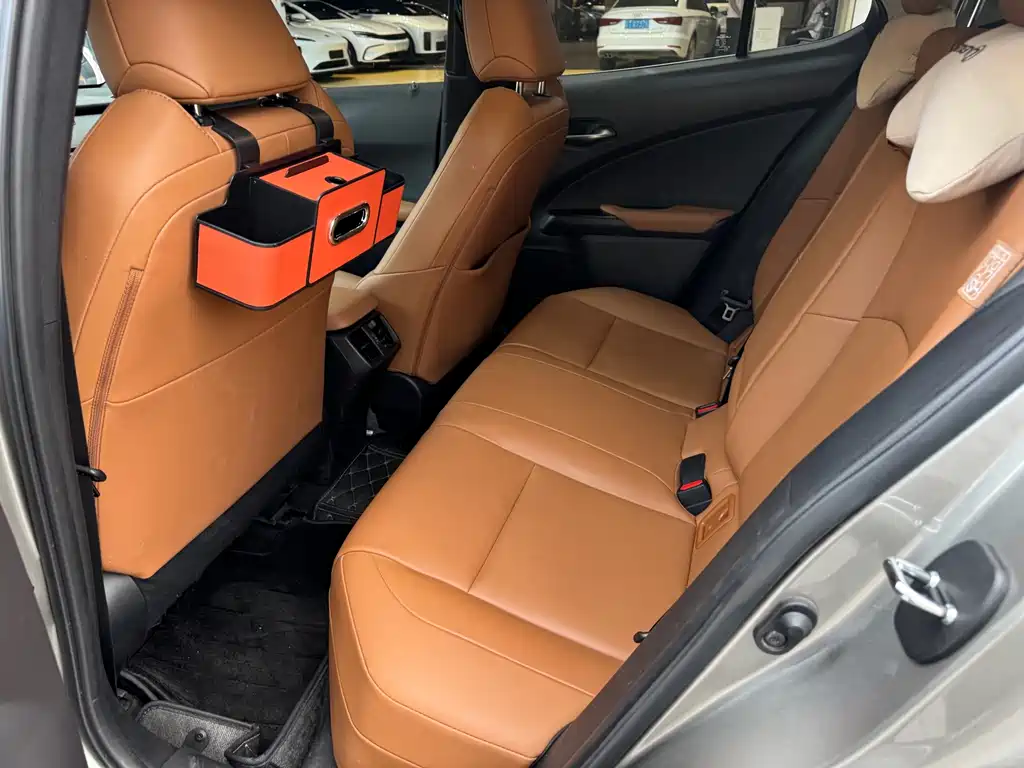 Lexus UX — миниатюра 8