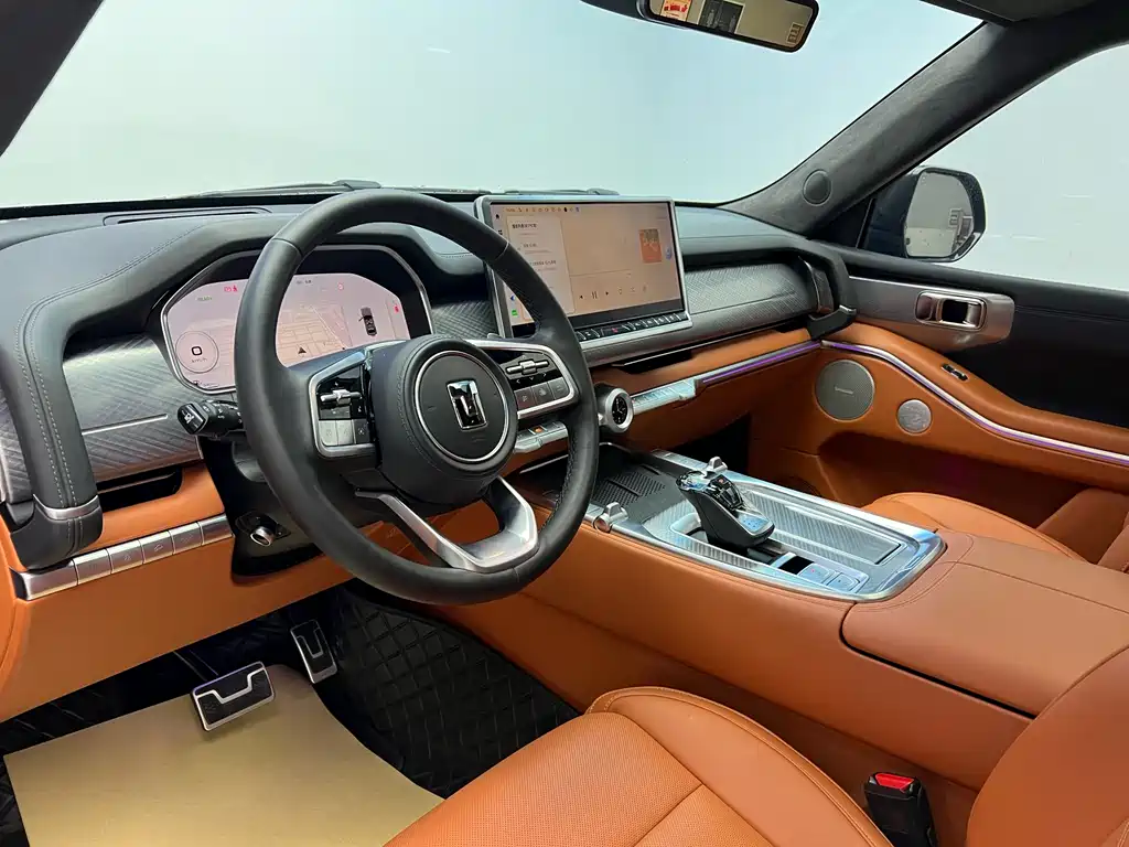 TANK TANK 700 NEW ENERGY