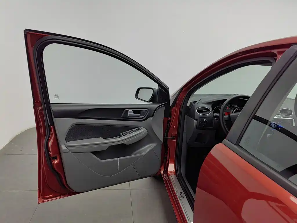 Ford Focus — миниатюра 8