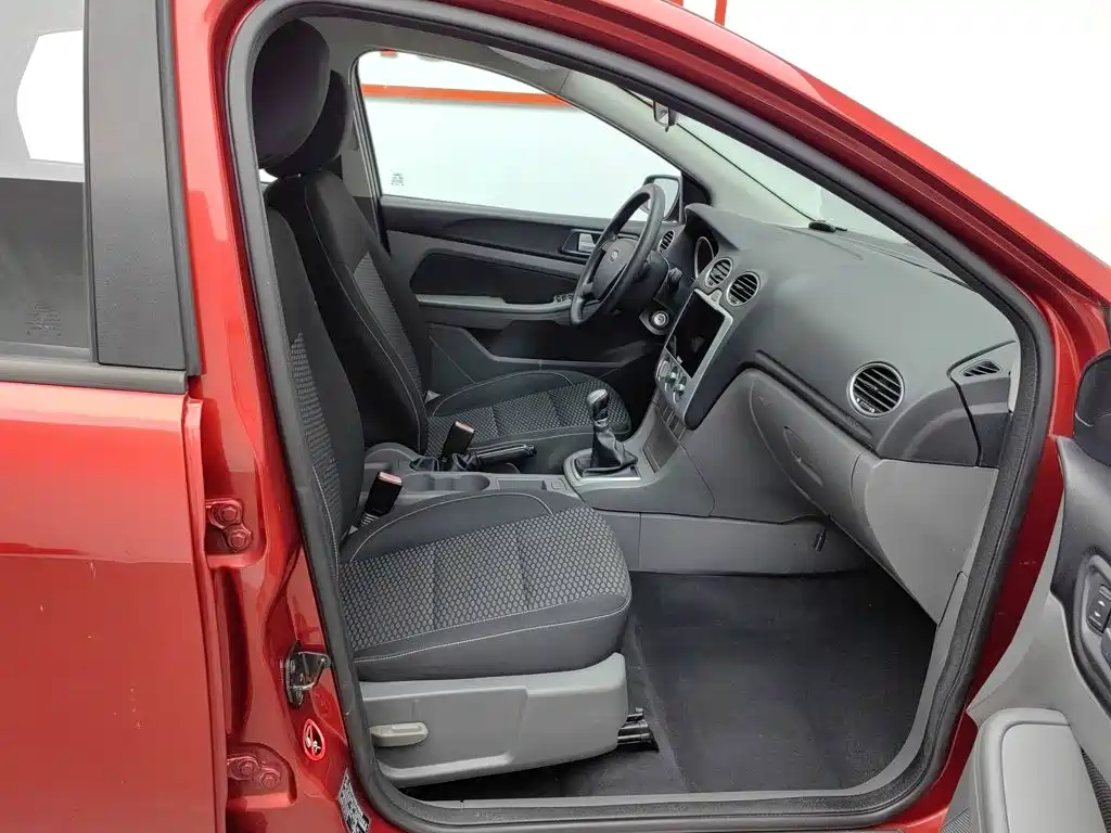 Ford Focus — миниатюра 23