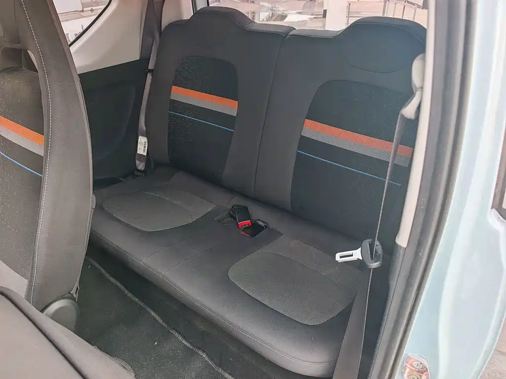 Wuling MINIEV — миниатюра 10