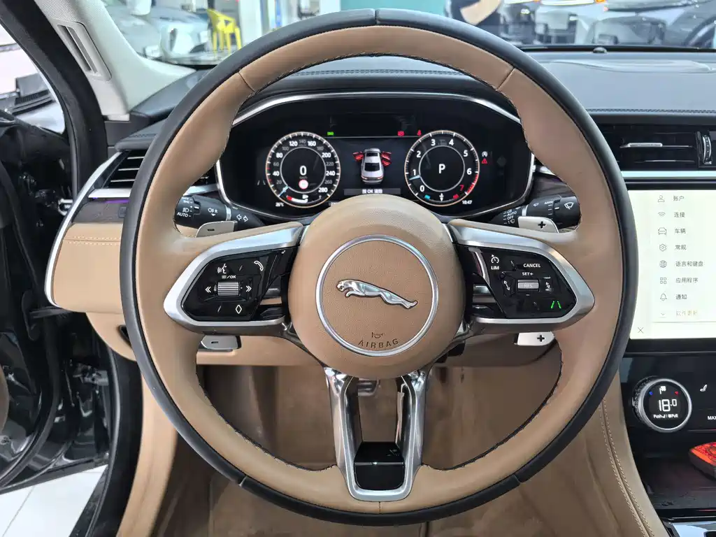 Jaguar XFL — миниатюра 8
