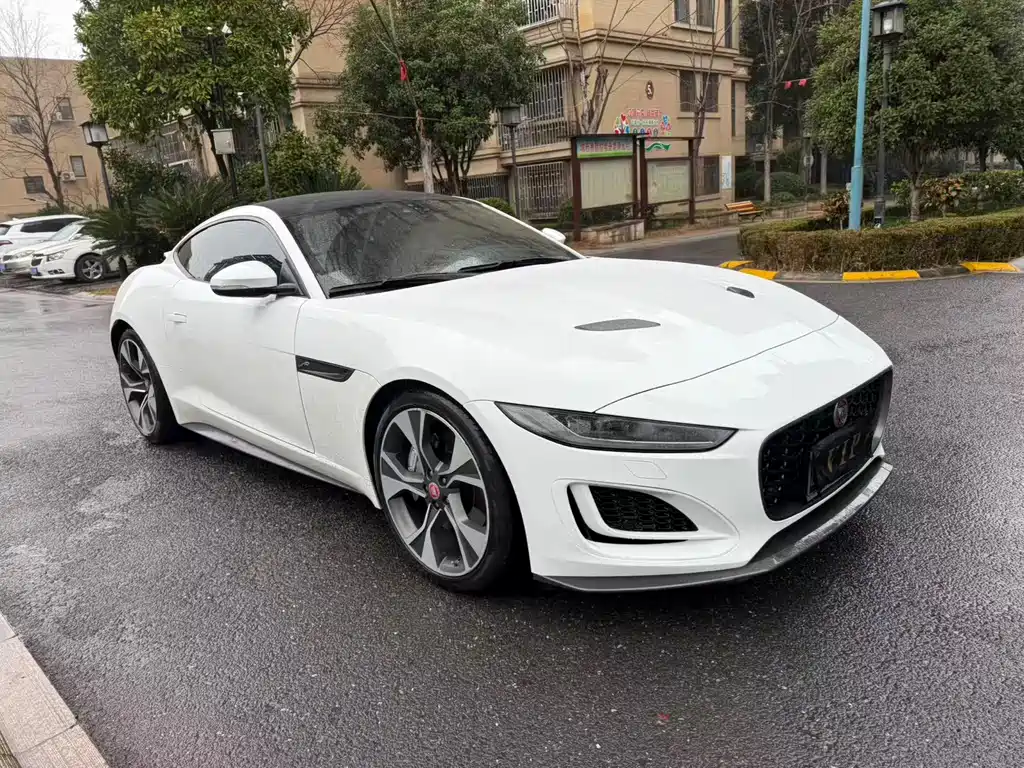 JAGUAR F TYPE