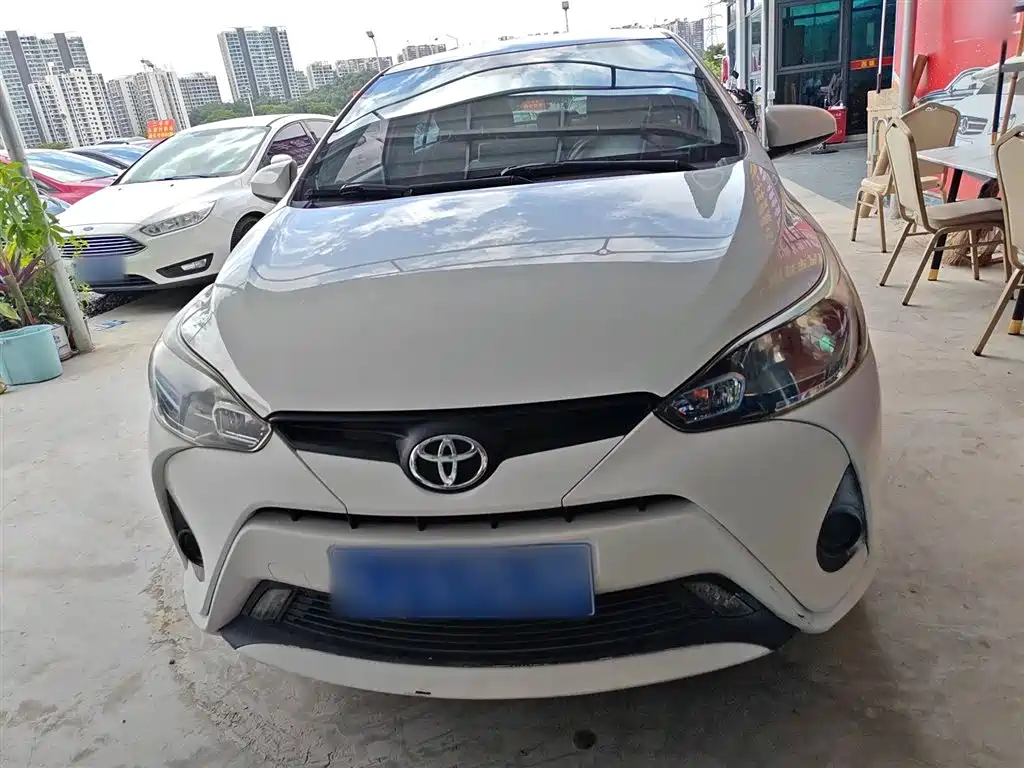 TOYOTA YARIS L TO ENJOY