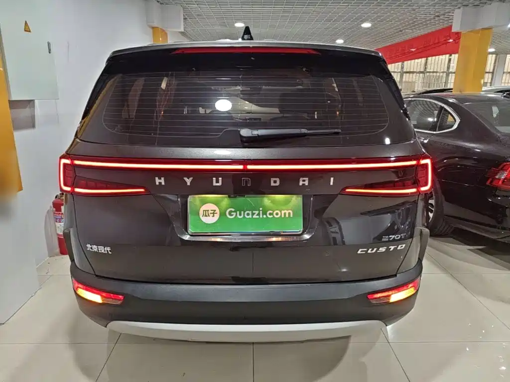 Hyundai Custo — миниатюра 6