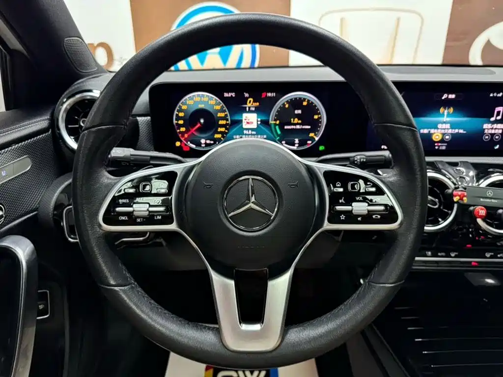 Mercedes-Benz A-Class — миниатюра 11