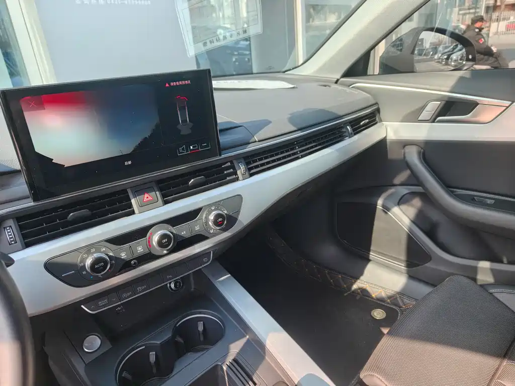 Audi A4L 2023 40 TFSI Fashion