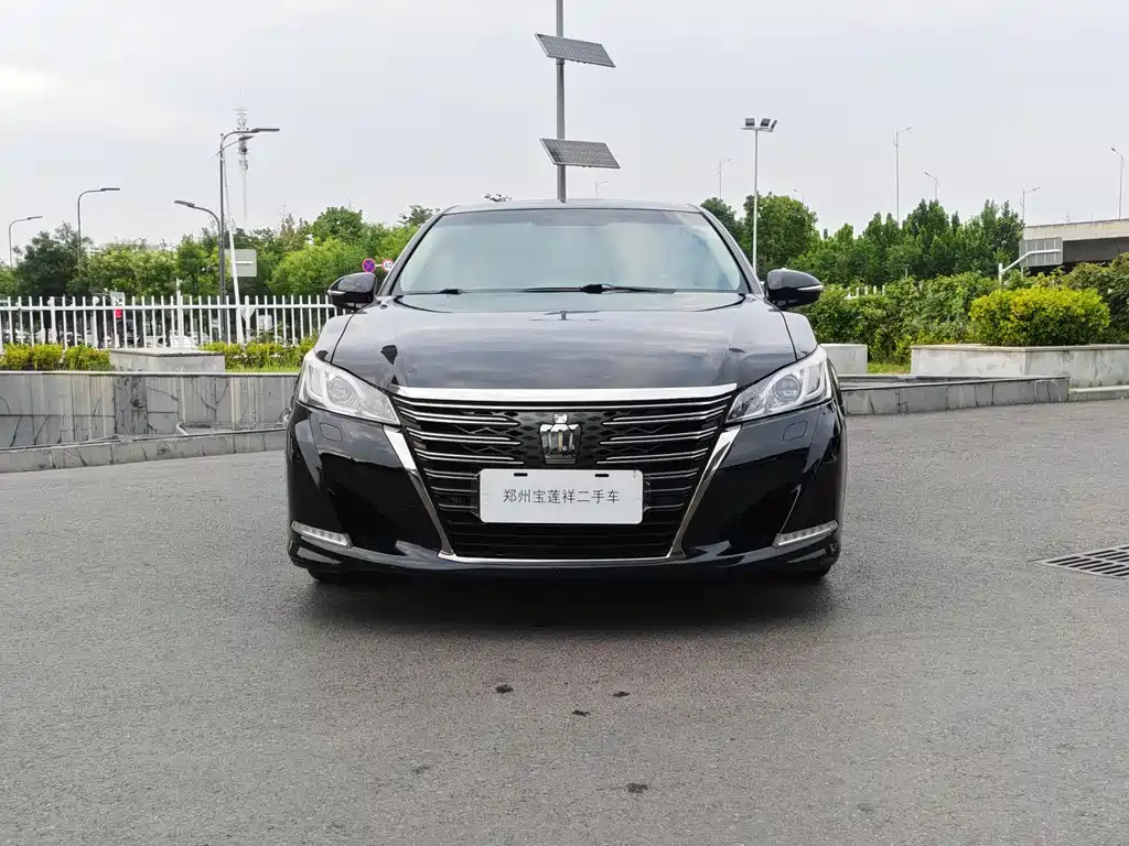 Toyota Crown 2018 2.0T Fashion