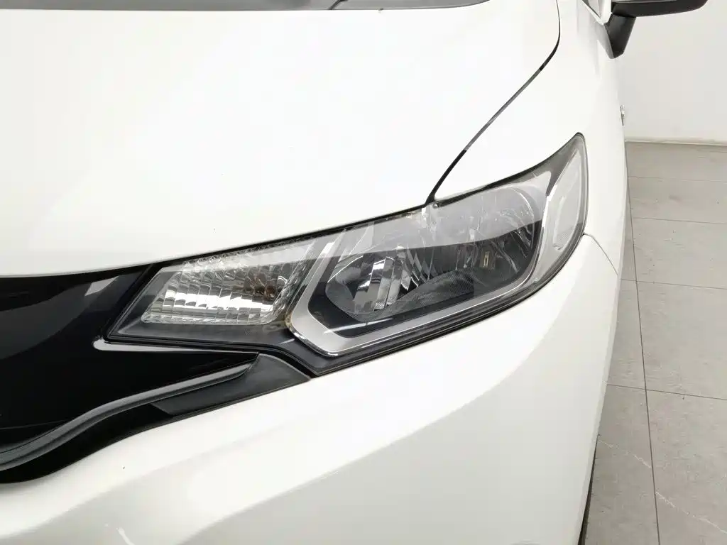 Honda Fit — миниатюра 7