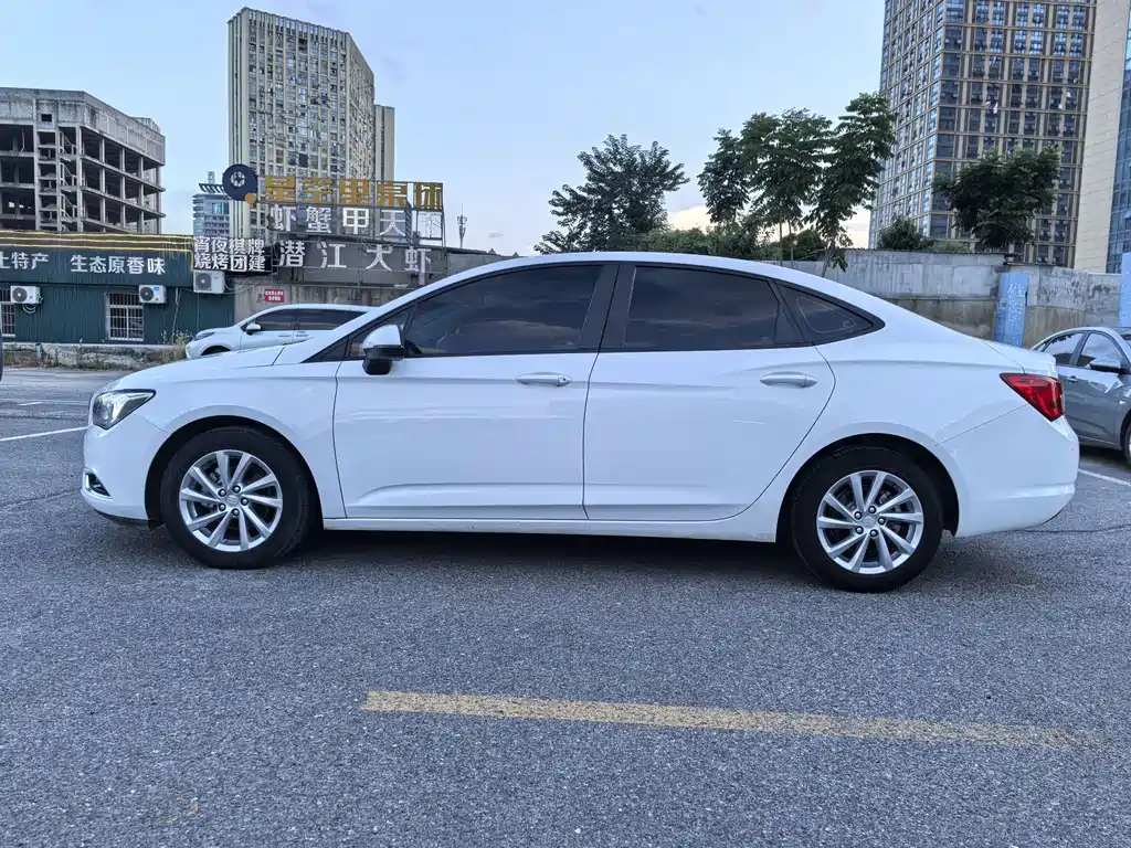 Buick Verano — миниатюра 3