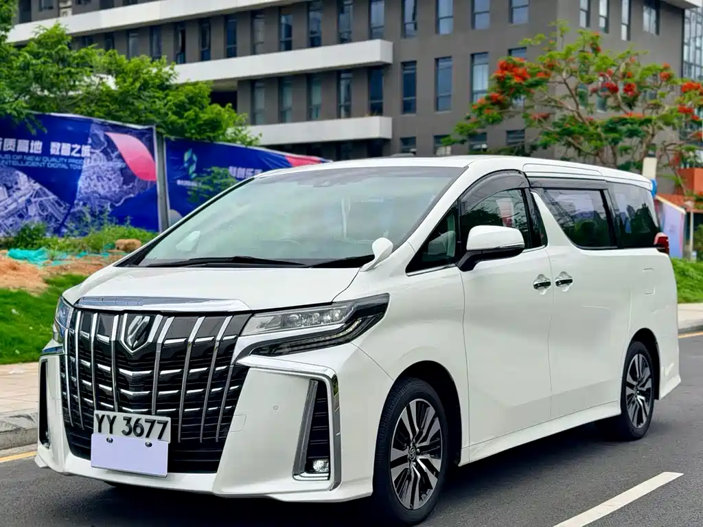 Toyota Alphard 2026