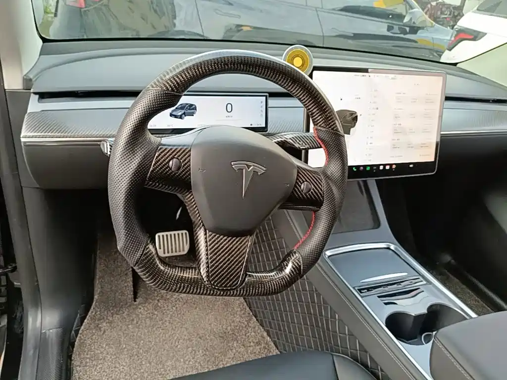 Tesla Model Y — фотографии объявления, Фото 11