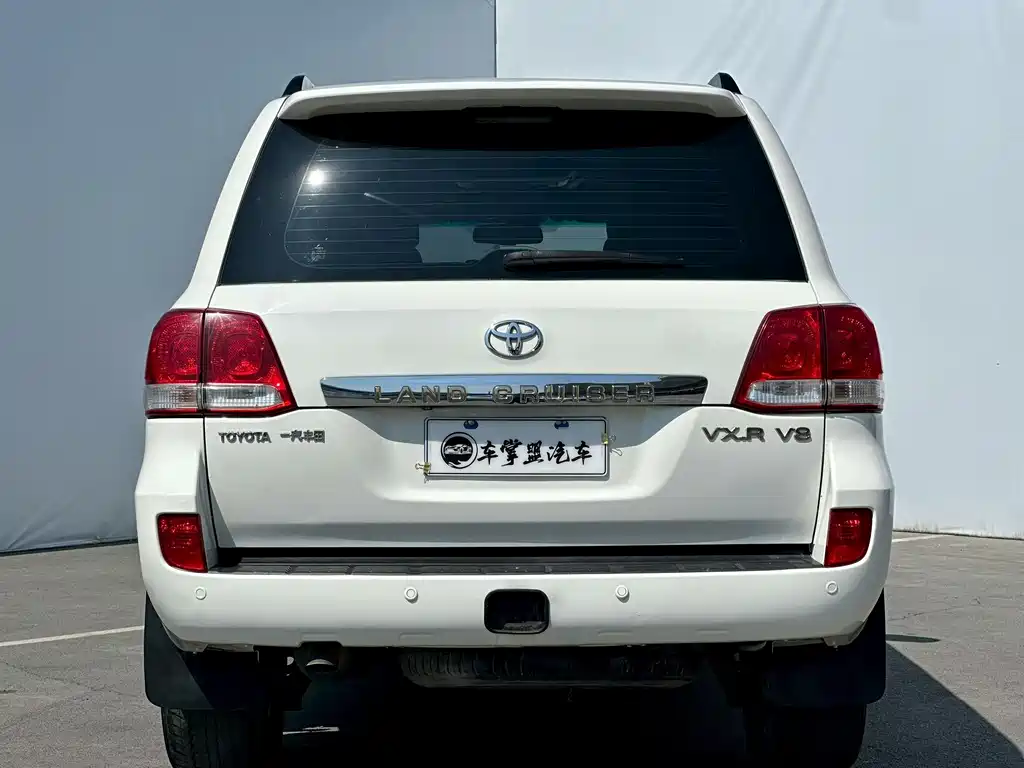 Toyota Land Cruiser 2010 4.7L AT VX