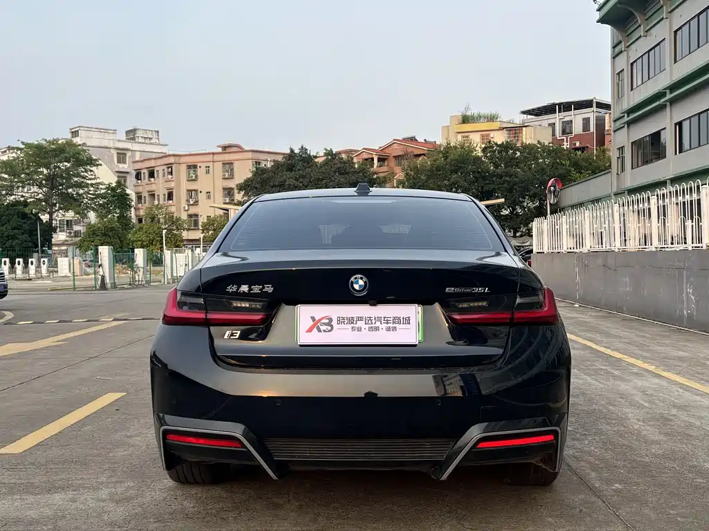 BMW i3 2024 eDrive 35 L