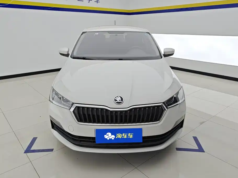 Skoda Rapid — миниатюра 2